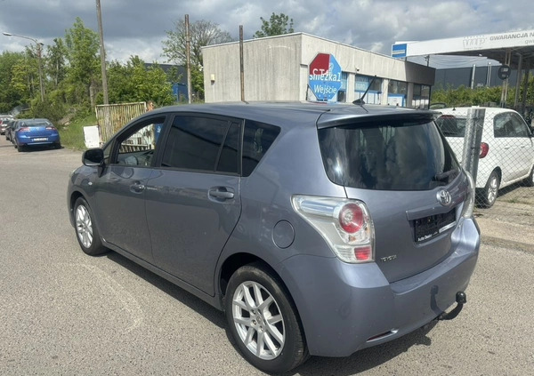 Toyota Verso cena 23900 przebieg: 192000, rok produkcji 2010 z Dukla małe 497